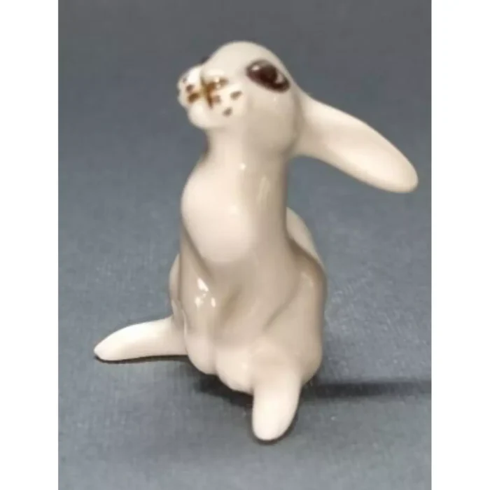 Hand-Painted Porcelain Bunny Figurine by LFZ - Exquisite Animalistic Sculpture