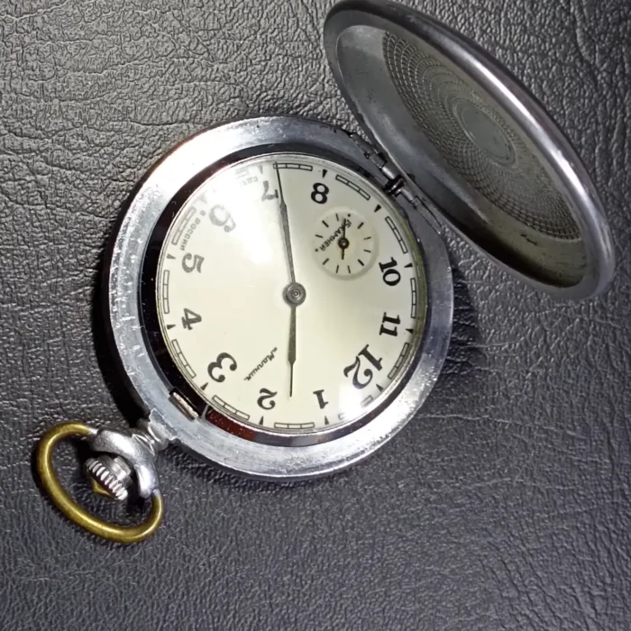 Pocket watch Molnija Vintage Soviet Gvardiya