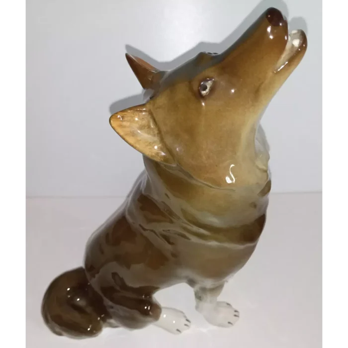 Sitting wolf sculpture (height 30 cm) Lomonosov