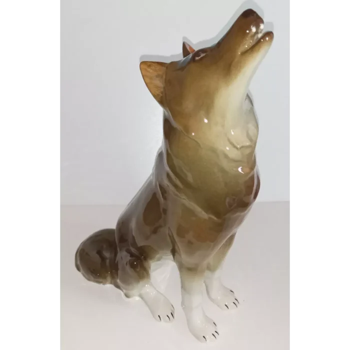 Sitting wolf sculpture (height 30 cm) Lomonosov