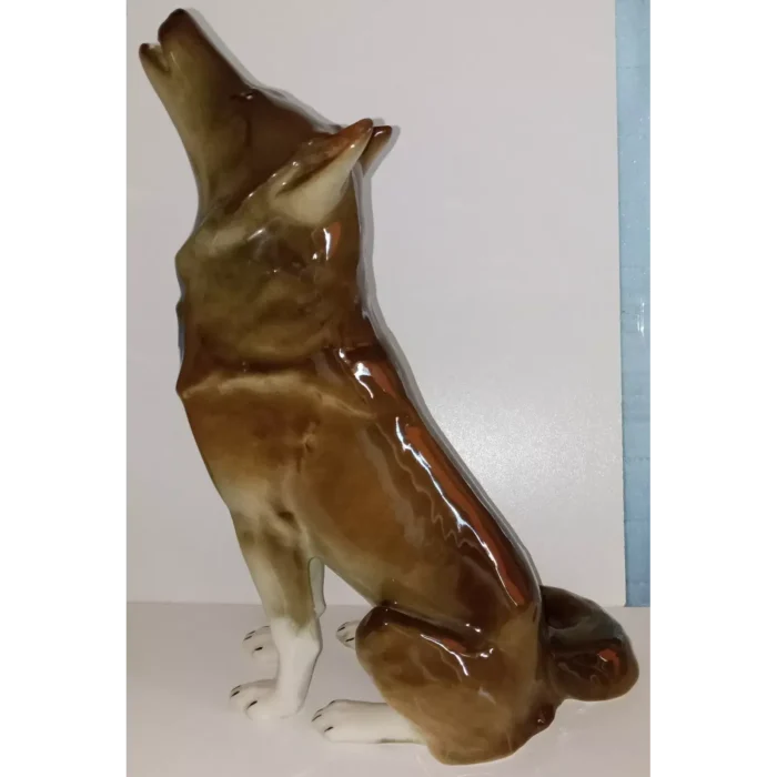 Sitting wolf sculpture (height 30 cm) Lomonosov