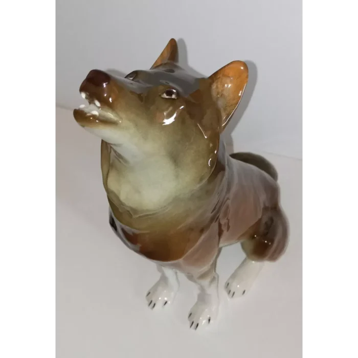 Sitting wolf sculpture (height 30 cm) Lomonosov